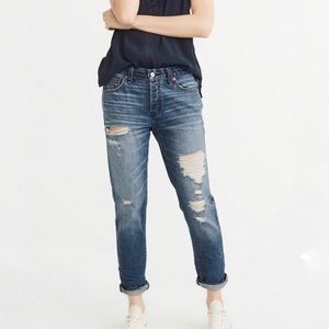 Abercrombie & Fitch Low Rise Slim Boyfriend Jeans
